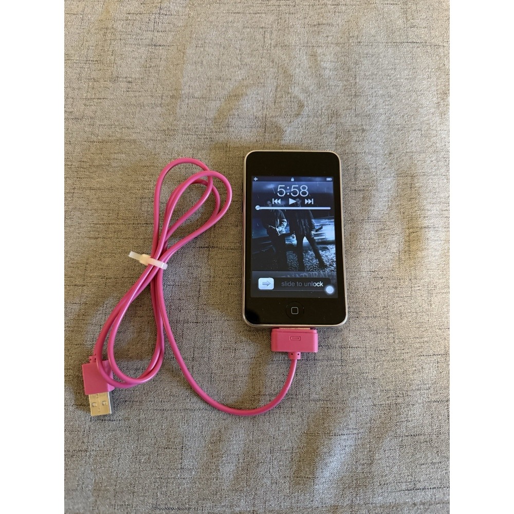 Apple iPod touch 3rd Generation (32 GB) Charges Turns On LOCKED Silver